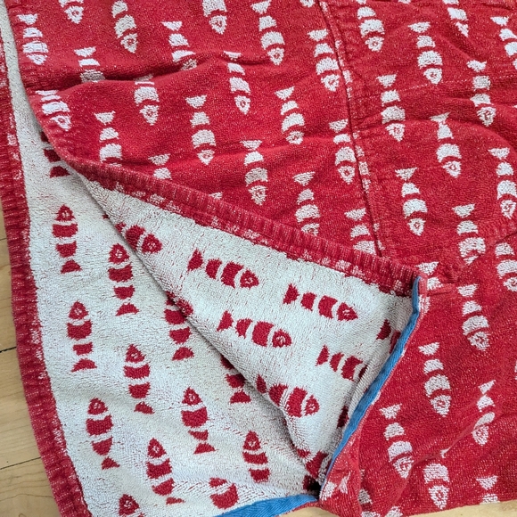 Frugi hooded towel with fish - Picture 2 of 2